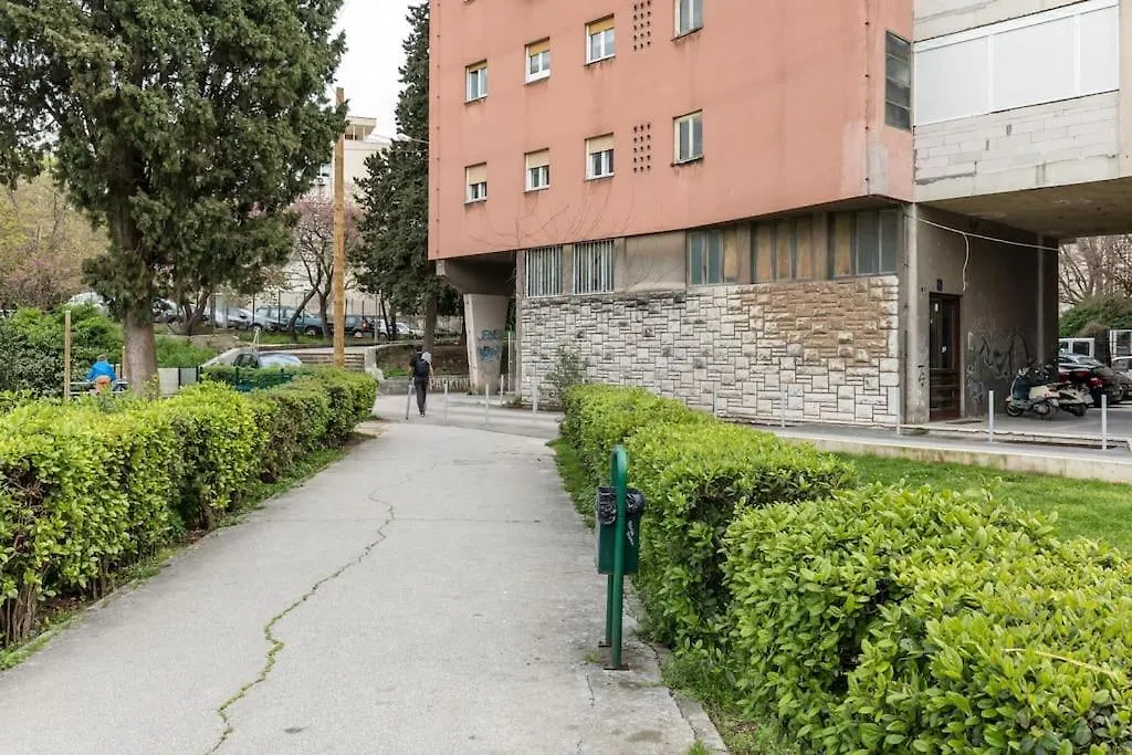 Apartament Brand New 1Br Near Central Station, Old Town, Beach - 3 Minute Walking Split