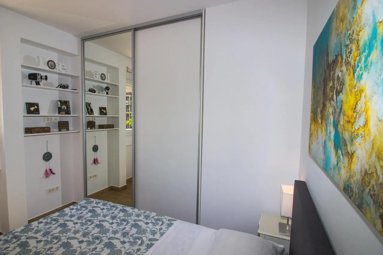 Apartament Brand New 1Br Near Central Station, Old Town, Beach - 3 Minute Walking Split